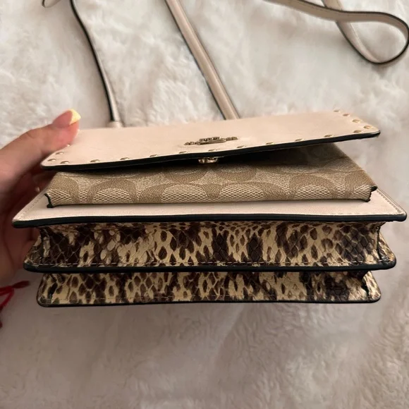 Coach Cream and Tan Crossbody Bag - Picture 2 of 5